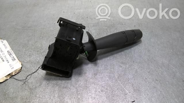 Renault Twingo II Wiper control stalk 