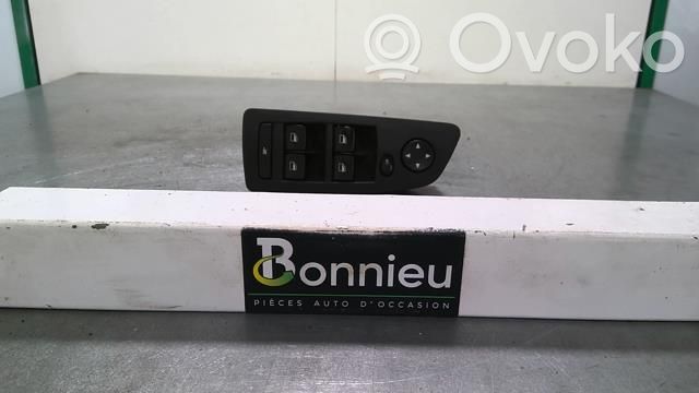 BMW 1 E81 E87 Electric window control switch 