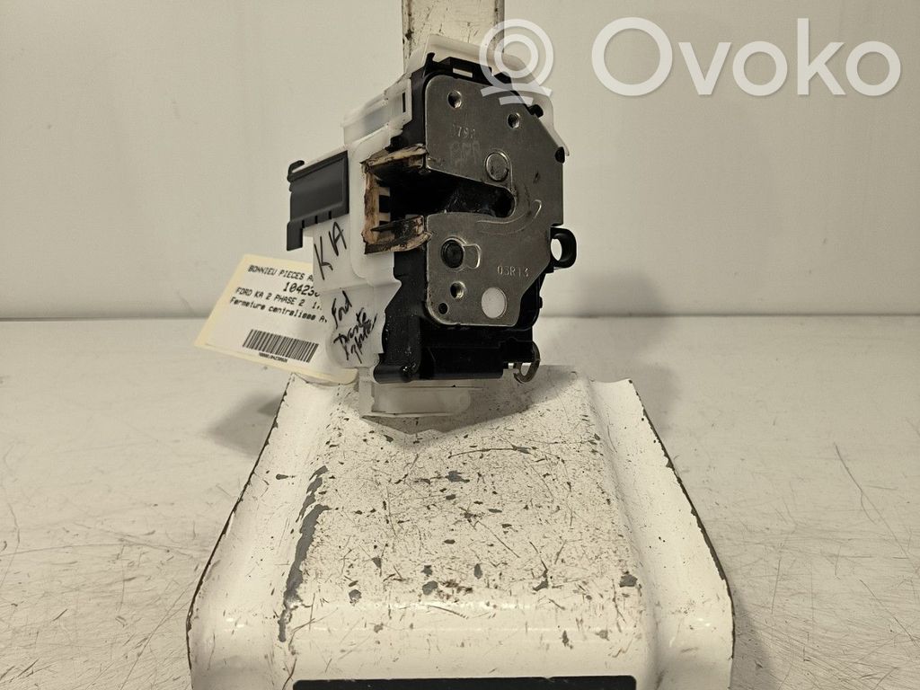 Ford Ka Priekšpusē slēdzene 