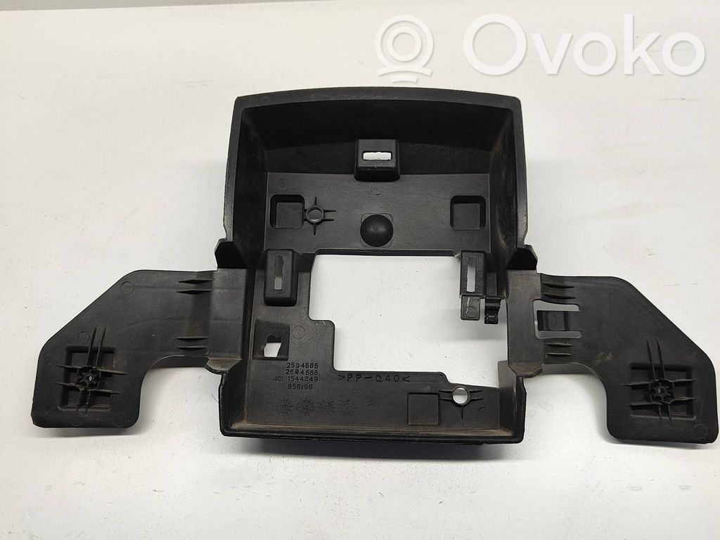 Dodge Challenger Kita salono detalė 