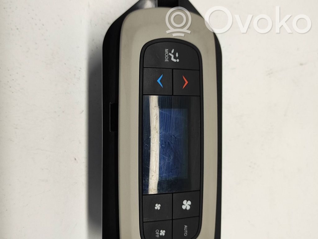 Chrysler Pacifica Climate control unit 