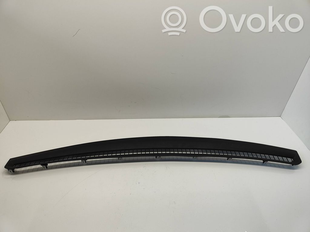 Dodge RAM Kita salono detalė 