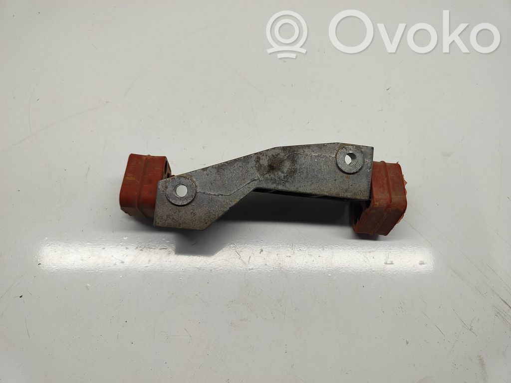 Muffler mount bracket/holder   68268197AA