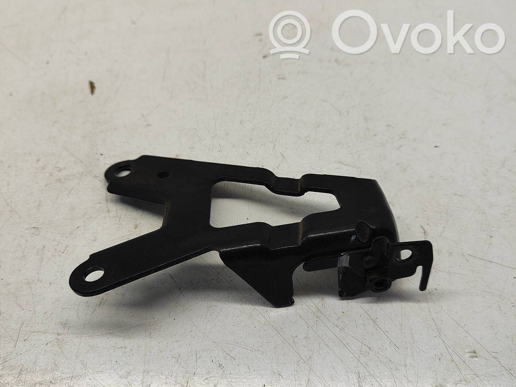 Chevrolet Camaro Gear shift cable bracket 