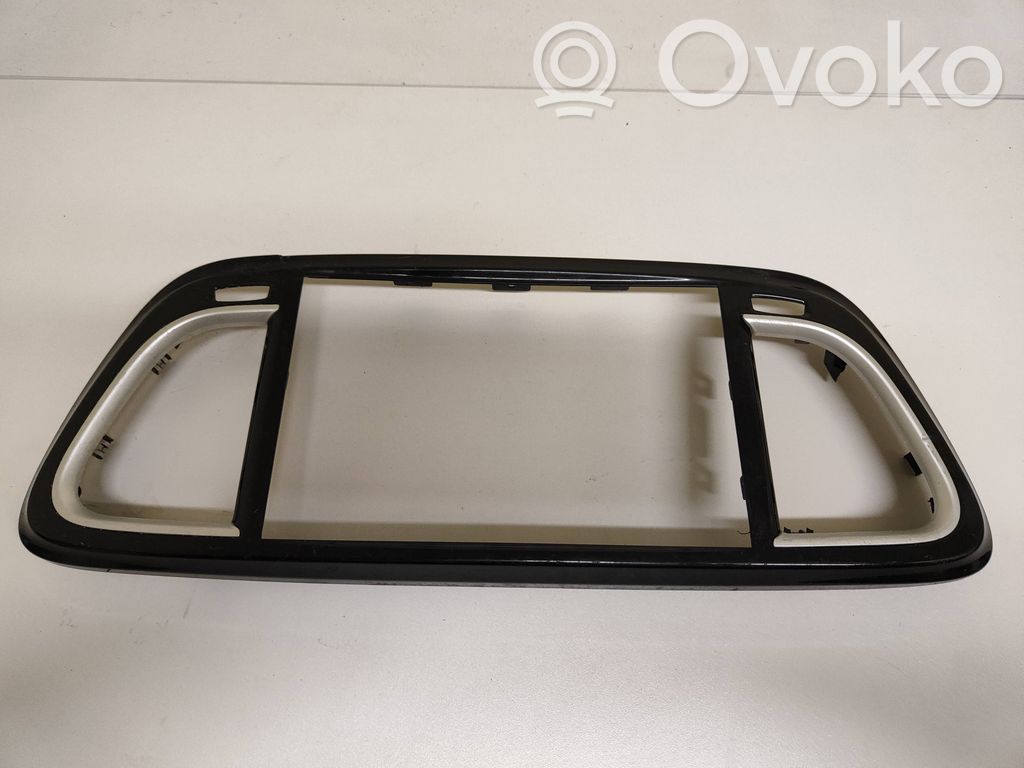 Chrysler Pacifica Dashboard trim 