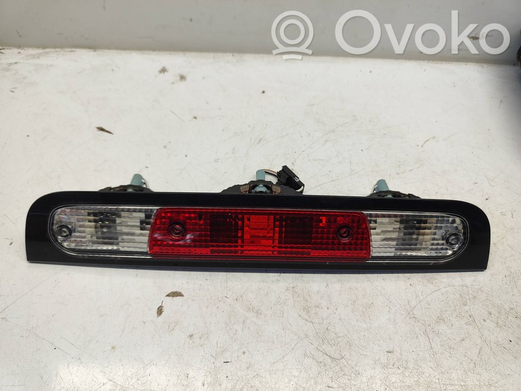 Dodge RAM Third/center stoplight 