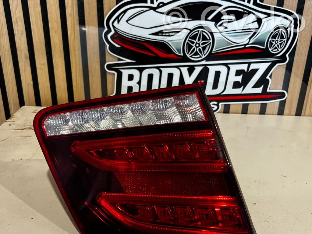 Mercedes-Benz E W212 Lampă spate în capacul portbagajului 