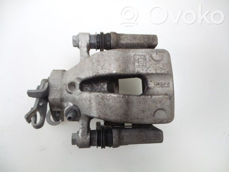 Opel Corsa E Galinis suportas 