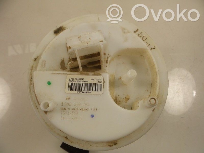 Opel Corsa E Polttoainesäiliön pumppu 
