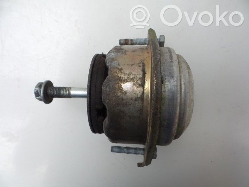Engine mount bracket   96437504901,96437504901