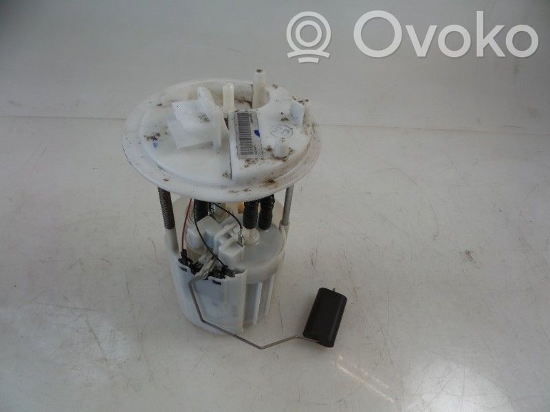 Opel Corsa D Polttoainesäiliön pumppu 