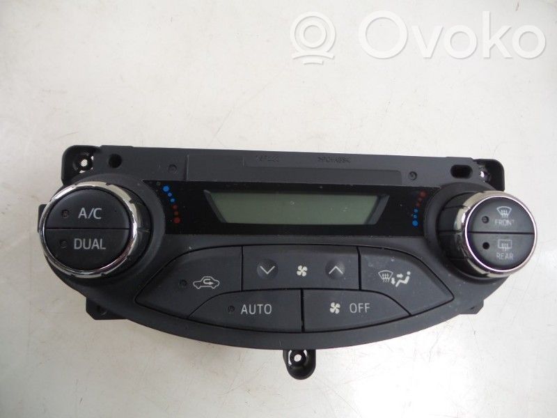 Toyota Yaris Climate control unit 