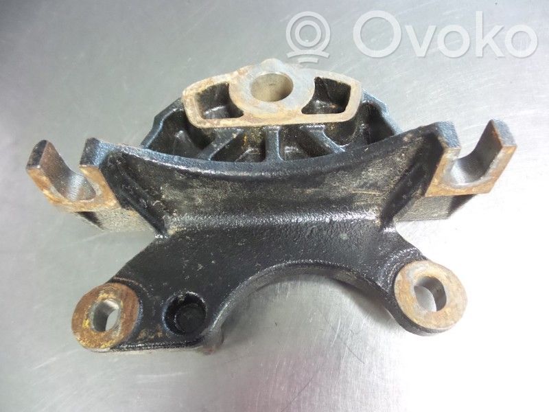Fiat 500 Engine mount bracket 