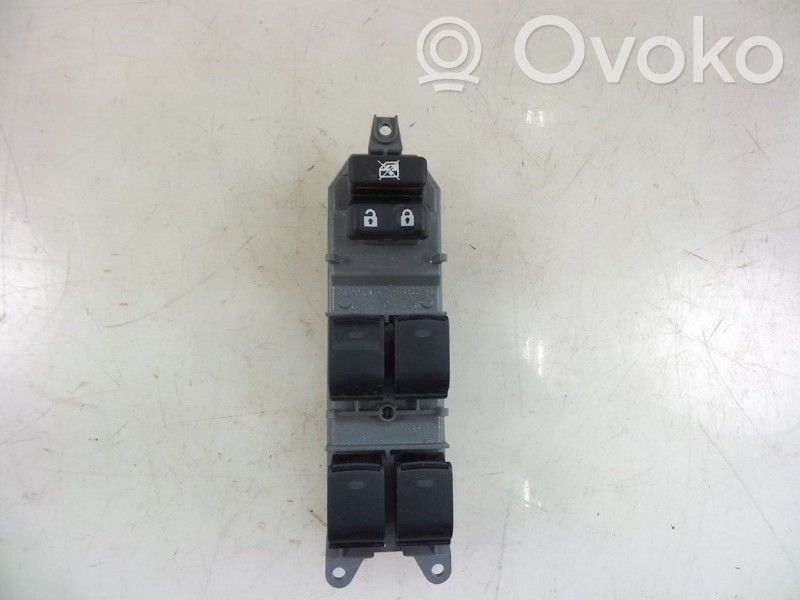 Toyota Auris E180 Electric window control switch 