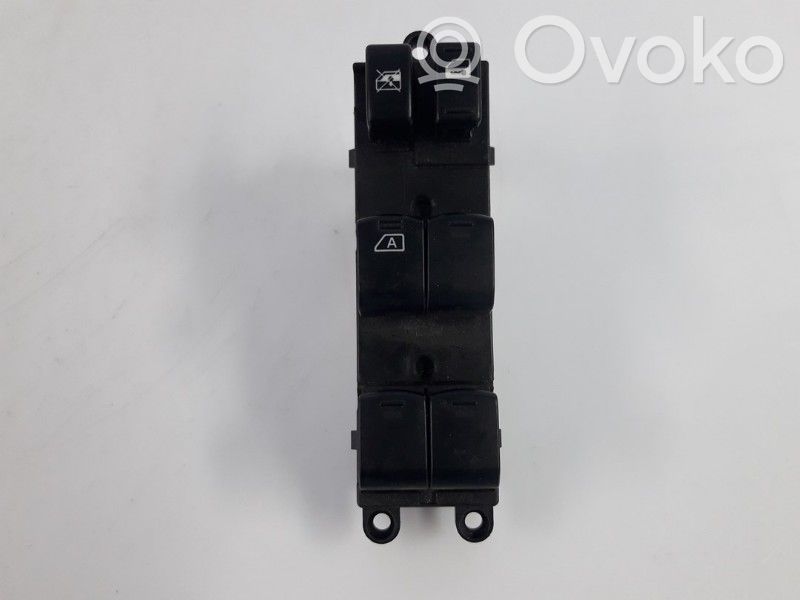 Subaru Forester SH Electric window control switch 