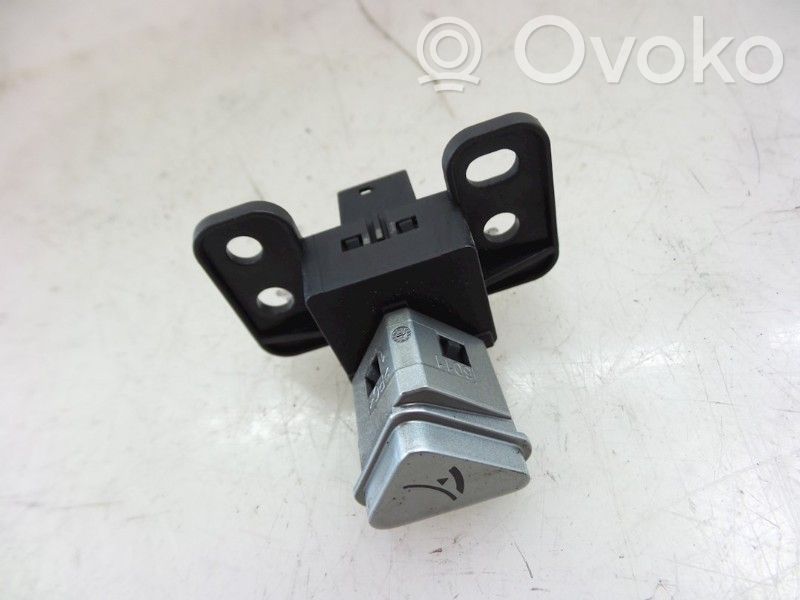 Tesla Model S Other switches/knobs/shifts 