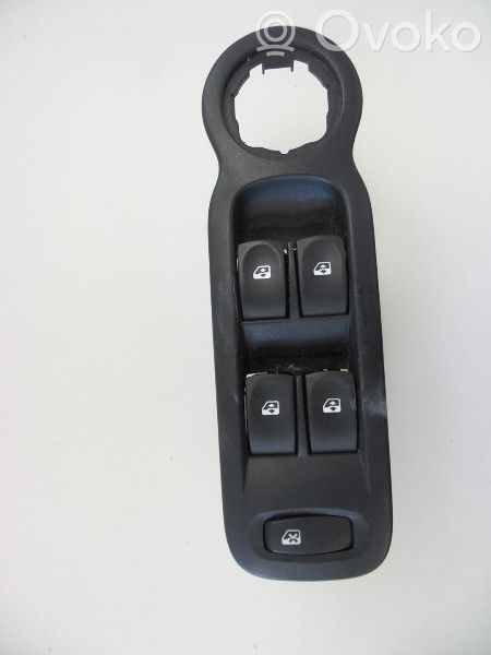 Renault Modus Electric window control switch 