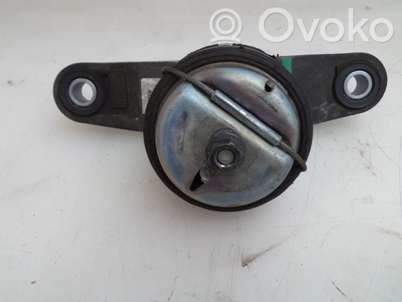 Volvo V40 Engine mount bracket 