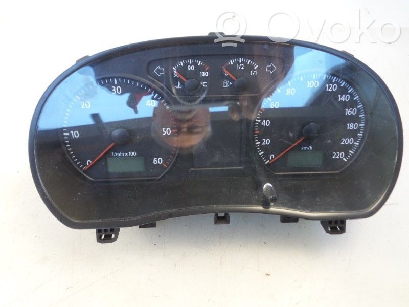 Volkswagen Polo Tachimetro (quadro strumenti) 