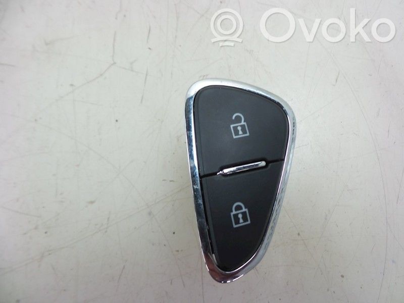 Opel Corsa E Buton comutator închidere centralizată 