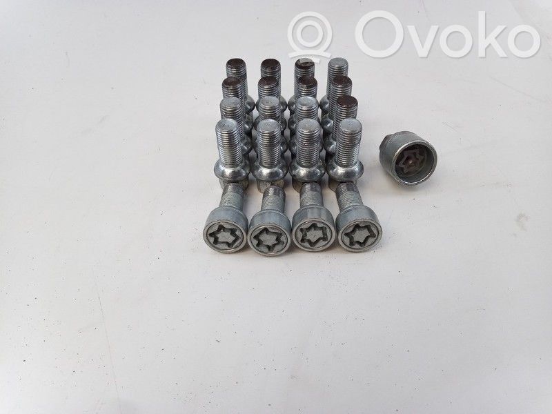 Nuts/bolts