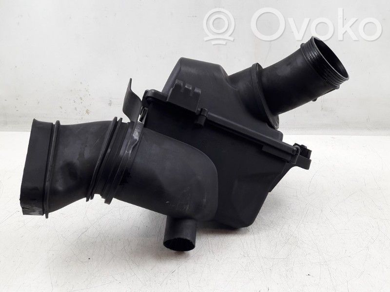 BMW 6 F12 F13 Obudowa filtra powietrza 
