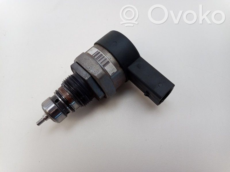 Audi A4 S4 B8 8K Sensore di pressione del carburante