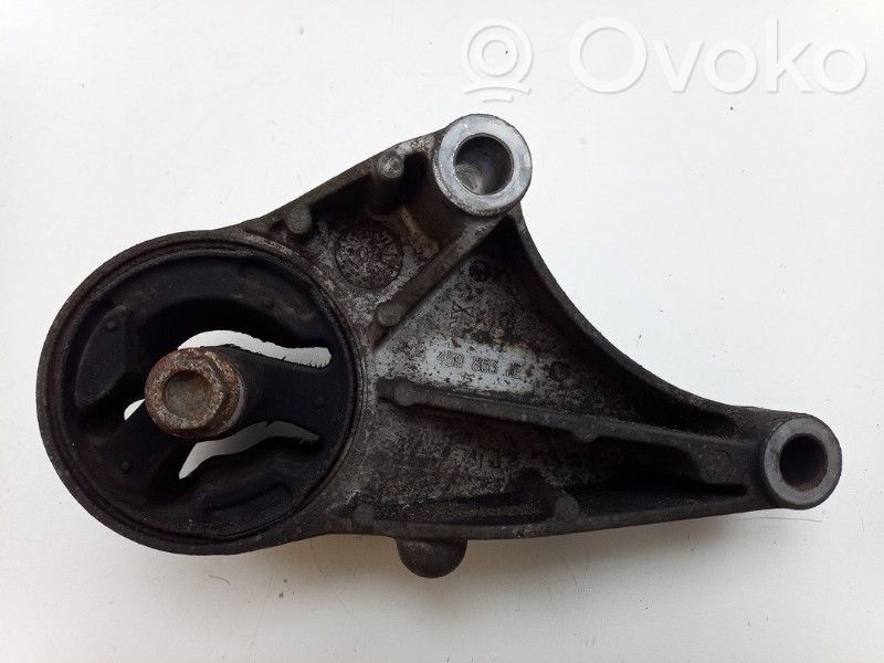 Opel Zafira B Engine mount bracket 