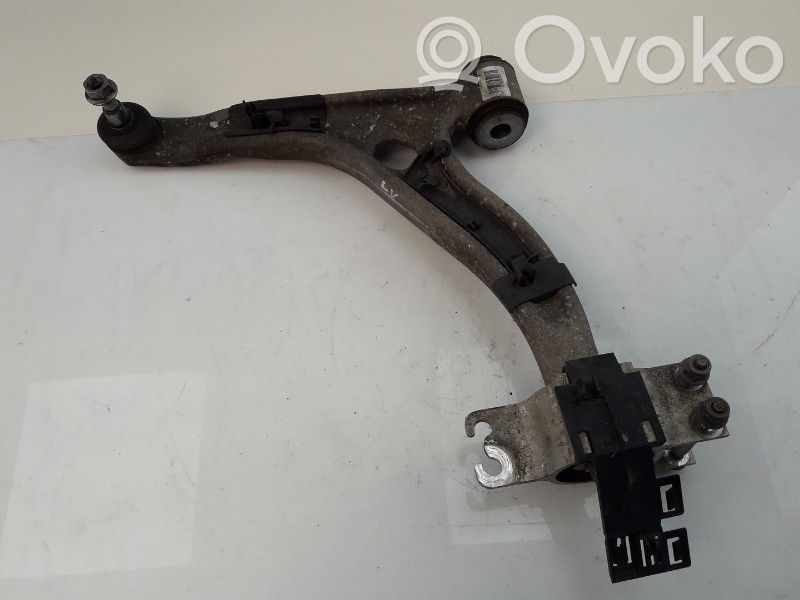 Mercedes-Benz CLA C117 X117 W117 Braccio di controllo sospensione anteriore 