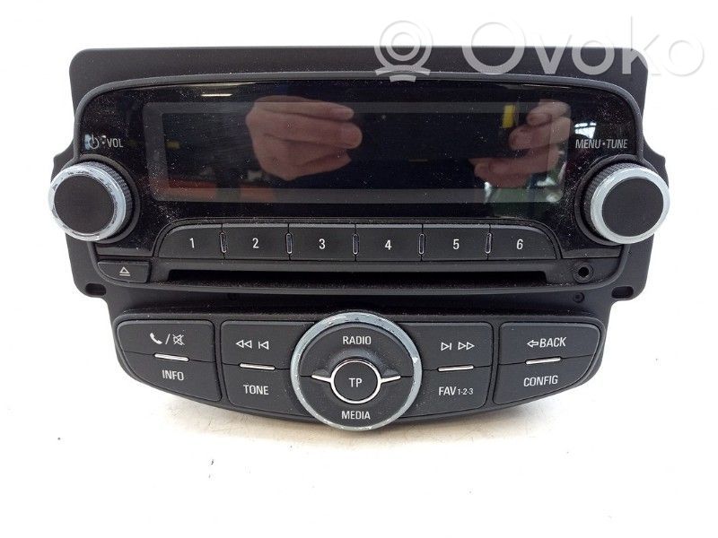 Opel Corsa E Panel / Radioodtwarzacz CD/DVD/GPS 