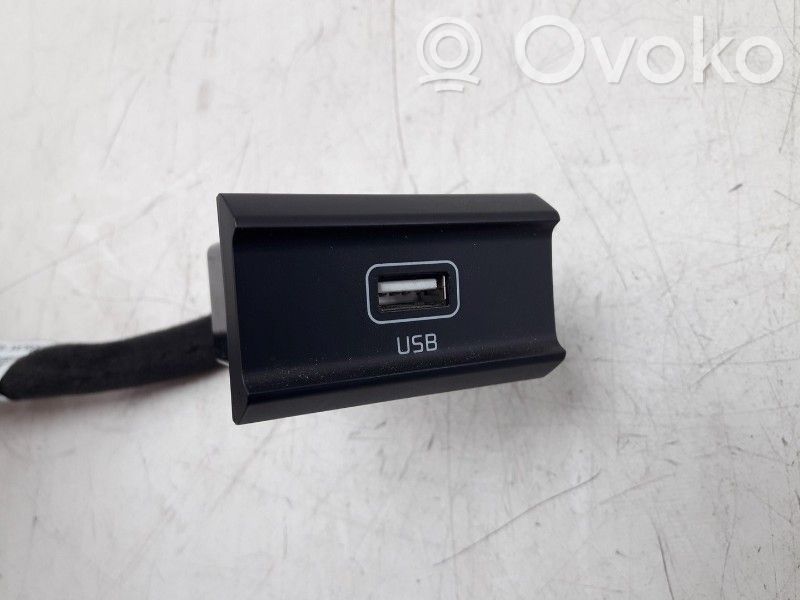 AUX-pistokeliitin   96120Q4000,96120Q4000