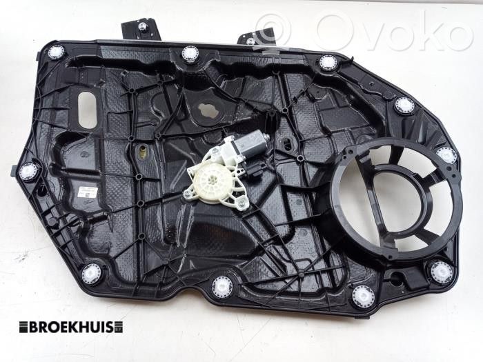 Ford Focus Front window lifting mechanism without motor