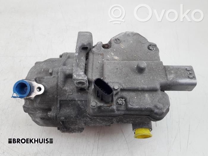 Toyota Prius (XW30) Compresseur de climatisation 