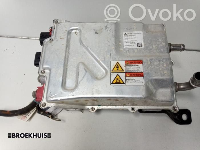 Tesla Model S Jännitteenmuunnin/vaihtosuuntaaja 