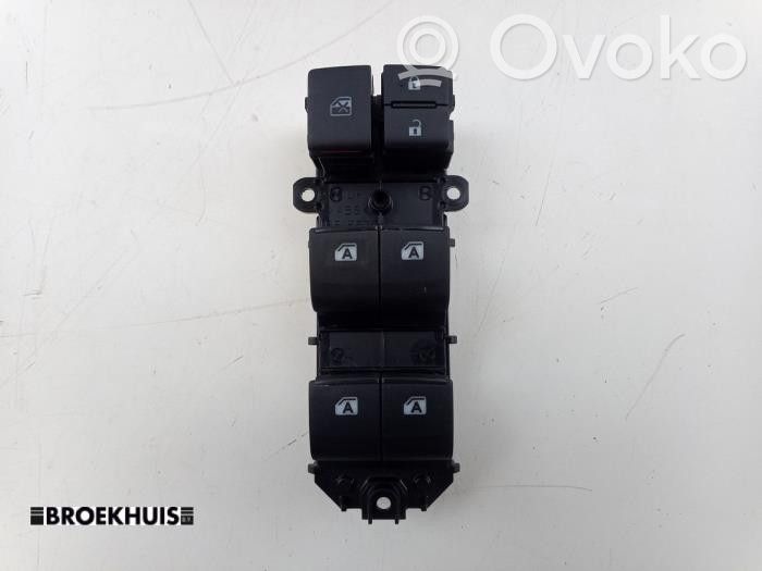 Toyota Prius+ (ZVW40) Przyciski szyb 