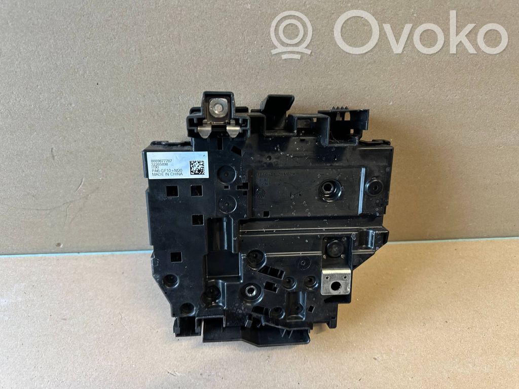 Volvo XC40 Relé de control de corriente 