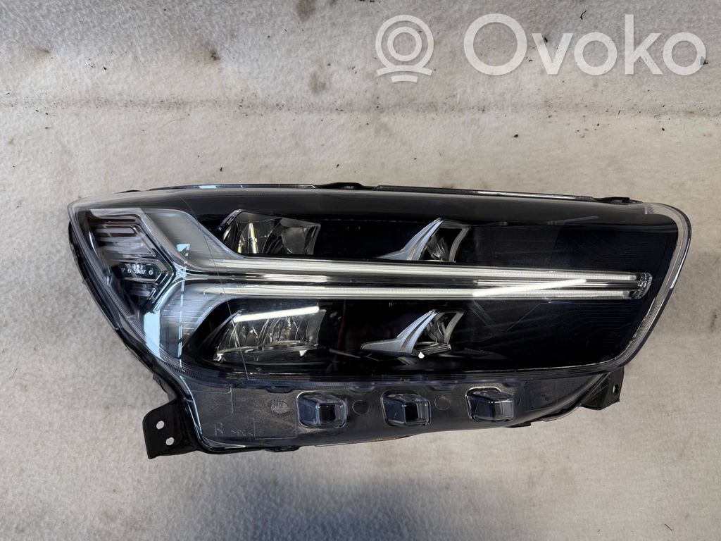 Volvo XC40 Scheinwerfer 