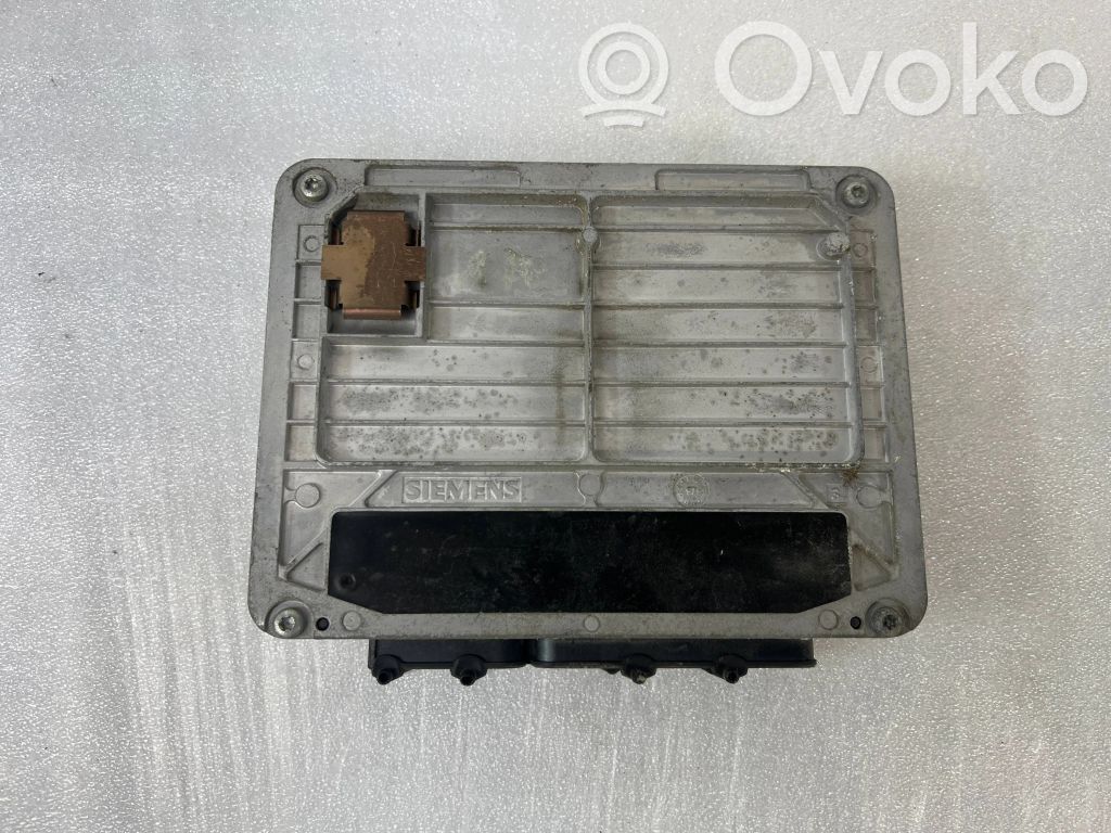 Volkswagen Golf IV Engine control unit/module 