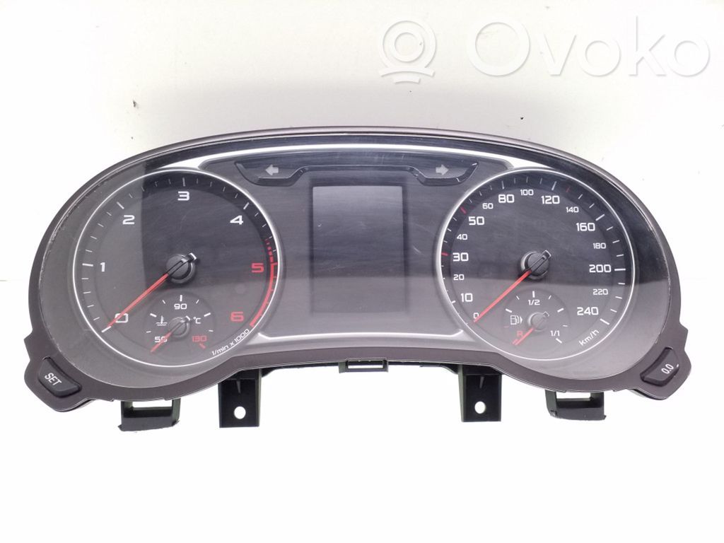 Audi A1 Geschwindigkeitsmesser Cockpit 