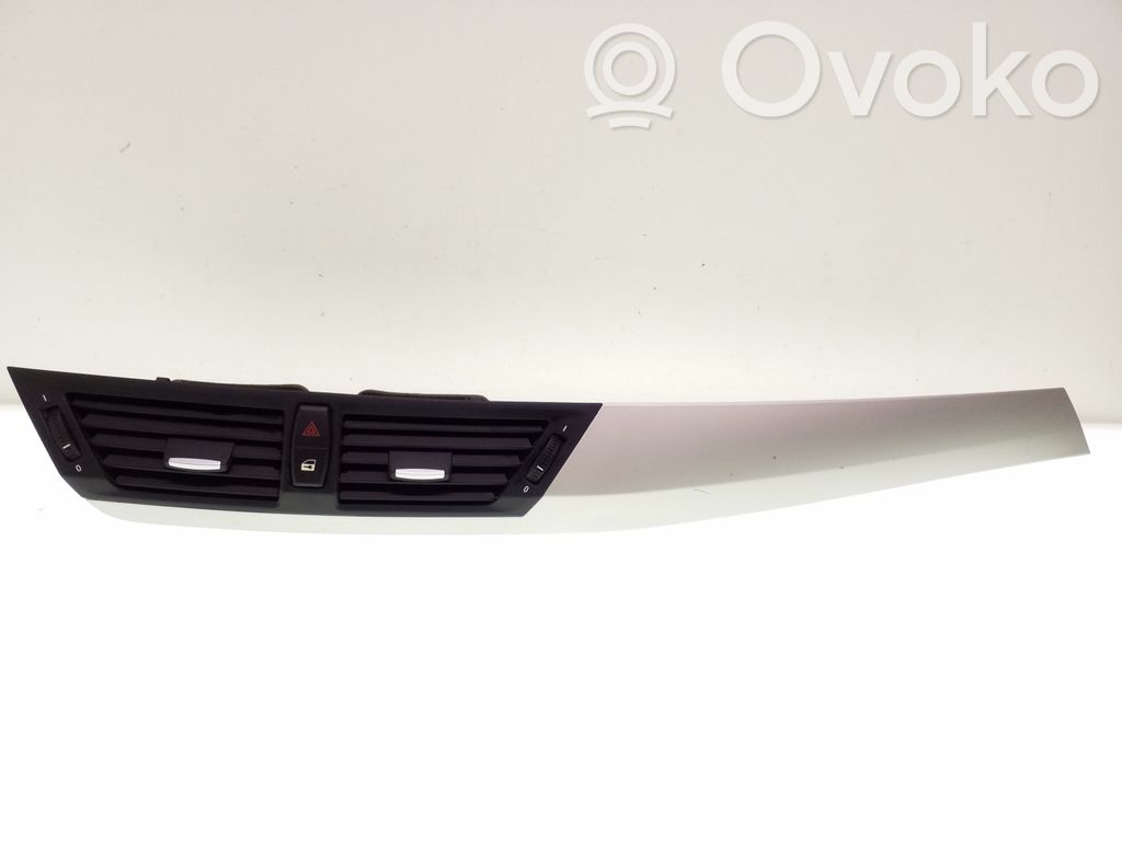 BMW X1 E84 Centrinės oro grotelės 