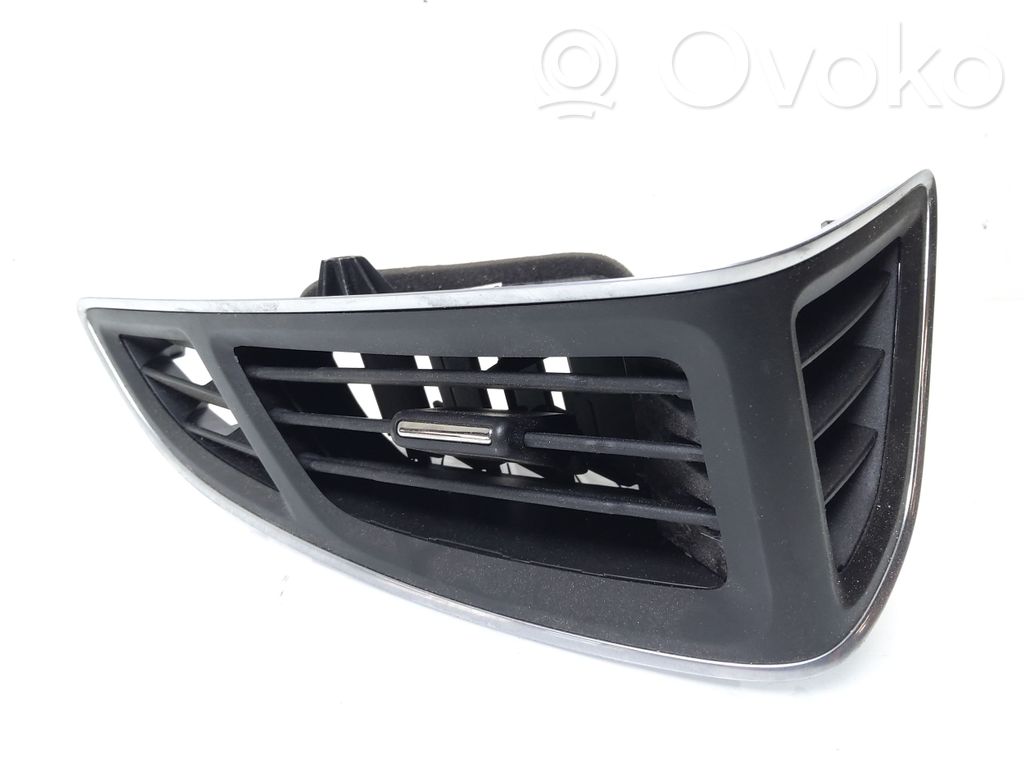 Ford Focus Moldura protectora de la rejilla de ventilación lateral del panel 