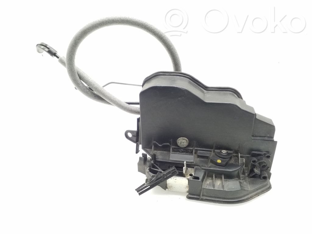 BMW 1 E81 E87 Front door lock 