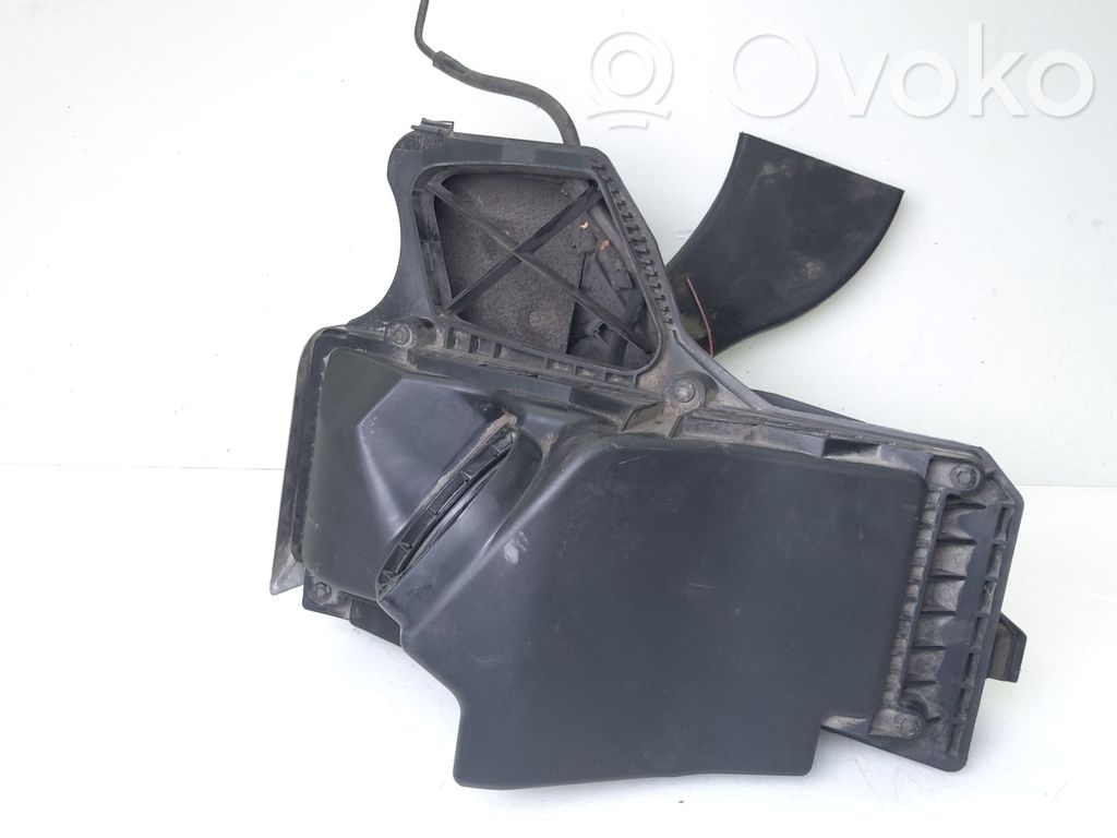 Audi A4 S4 B8 8K Obudowa filtra powietrza 