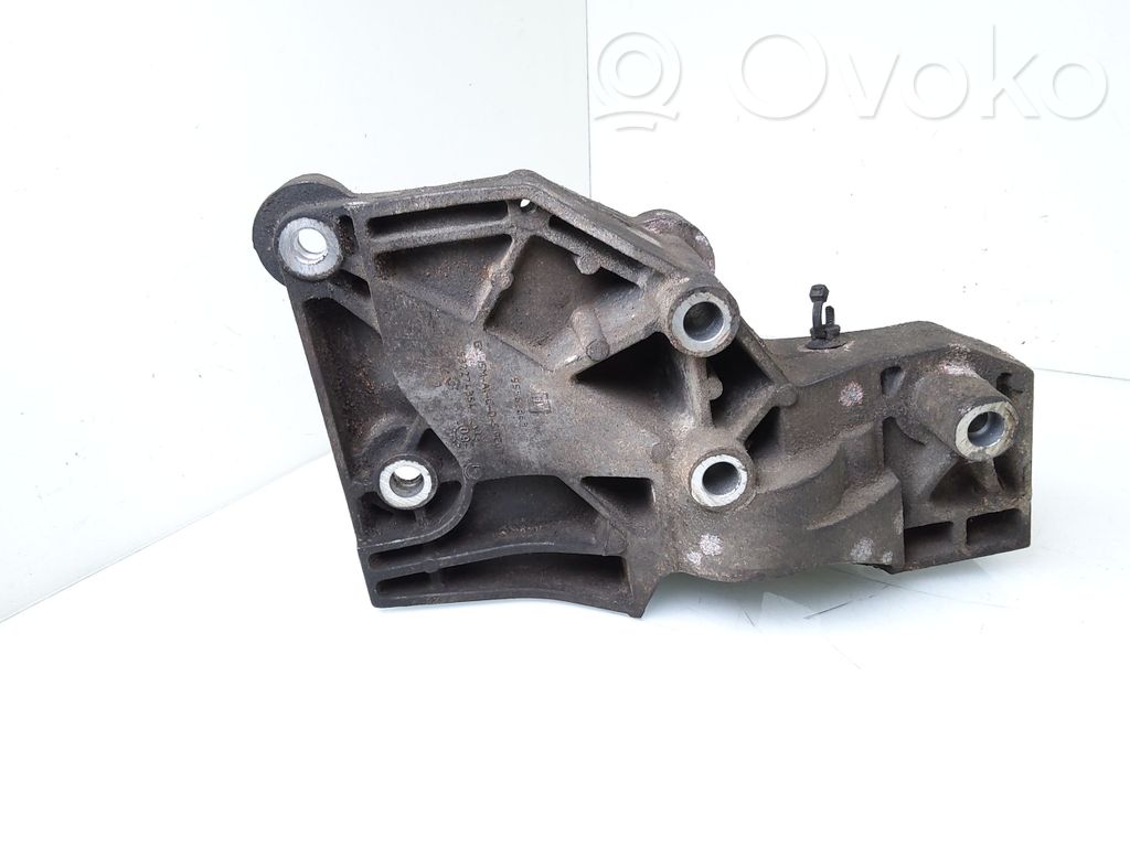 Opel Insignia A A/C compressor mount bracket 