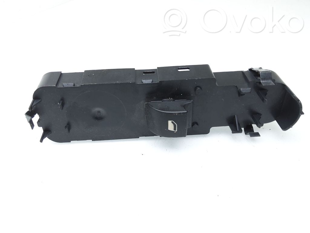 Electric window control switch   96661102XT