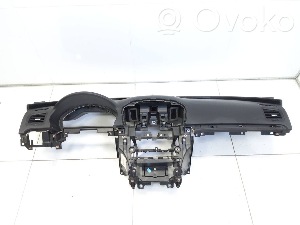 Opel Insignia A Панель 