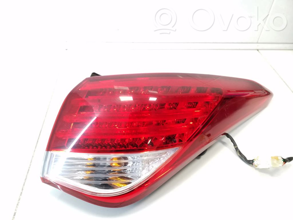 Hyundai i40 Aizmugurējais lukturis virsbūvē 