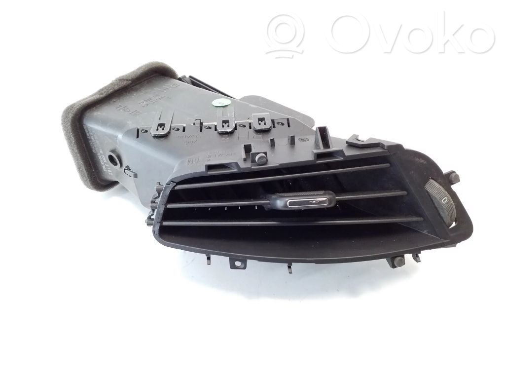 Opel Zafira C Boczna kratka nawiewu deski rozdzielczej 