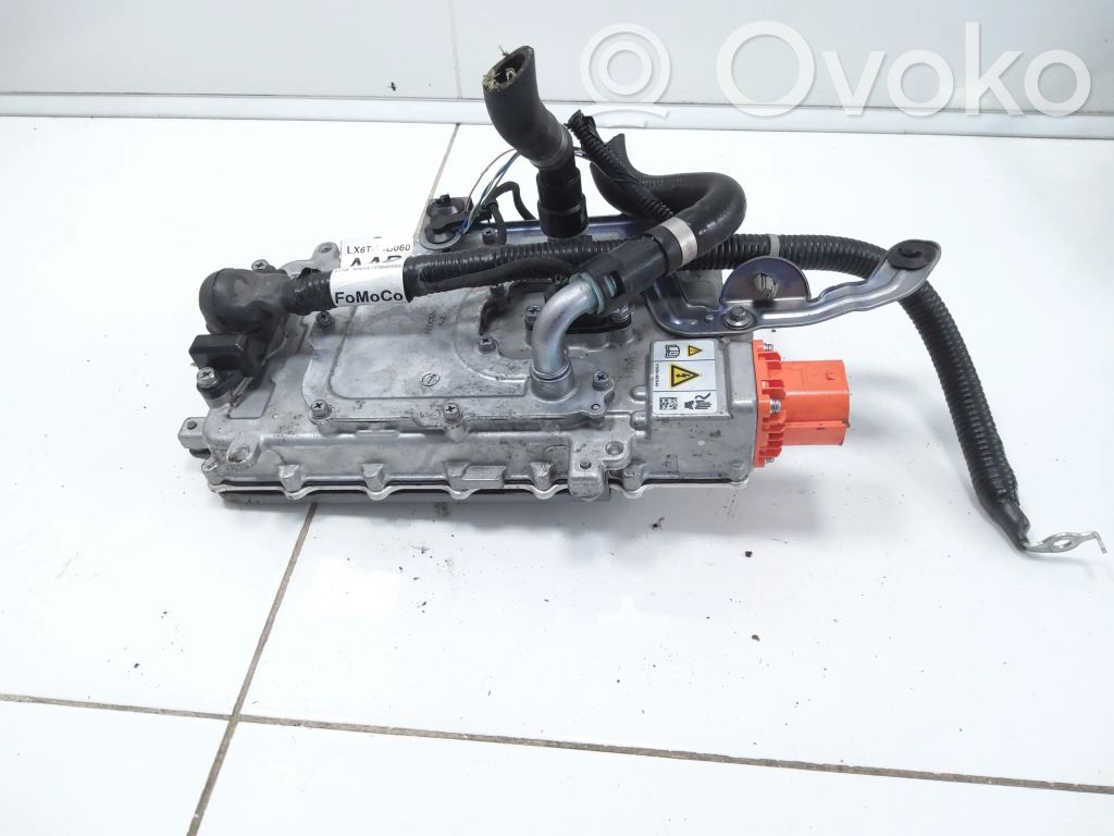 Inversor/convertidor de voltaje   LX683D121AB