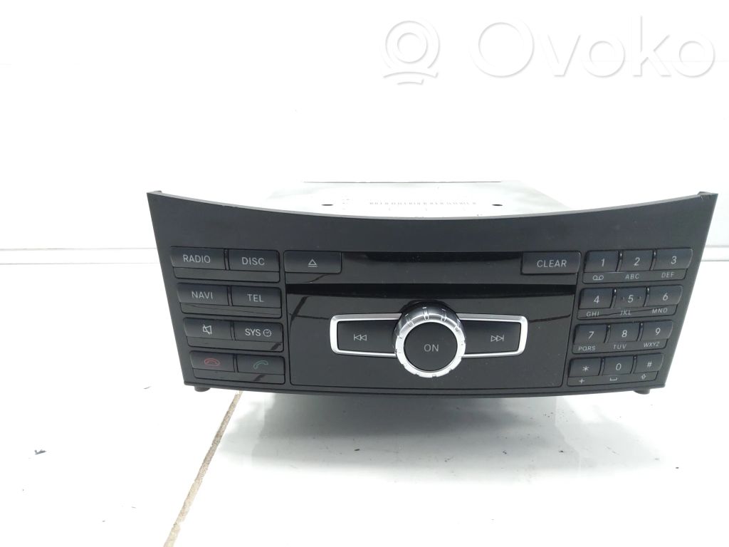 Mercedes-Benz E W212 Panel / Radioodtwarzacz CD/DVD/GPS 